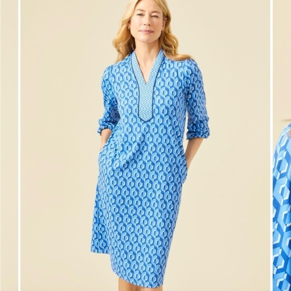 J. McLaughlin Dresses & Skirts - J. McLaughlin Emer Midi Dress in Blue Geometric Print Size Small Beach Resort